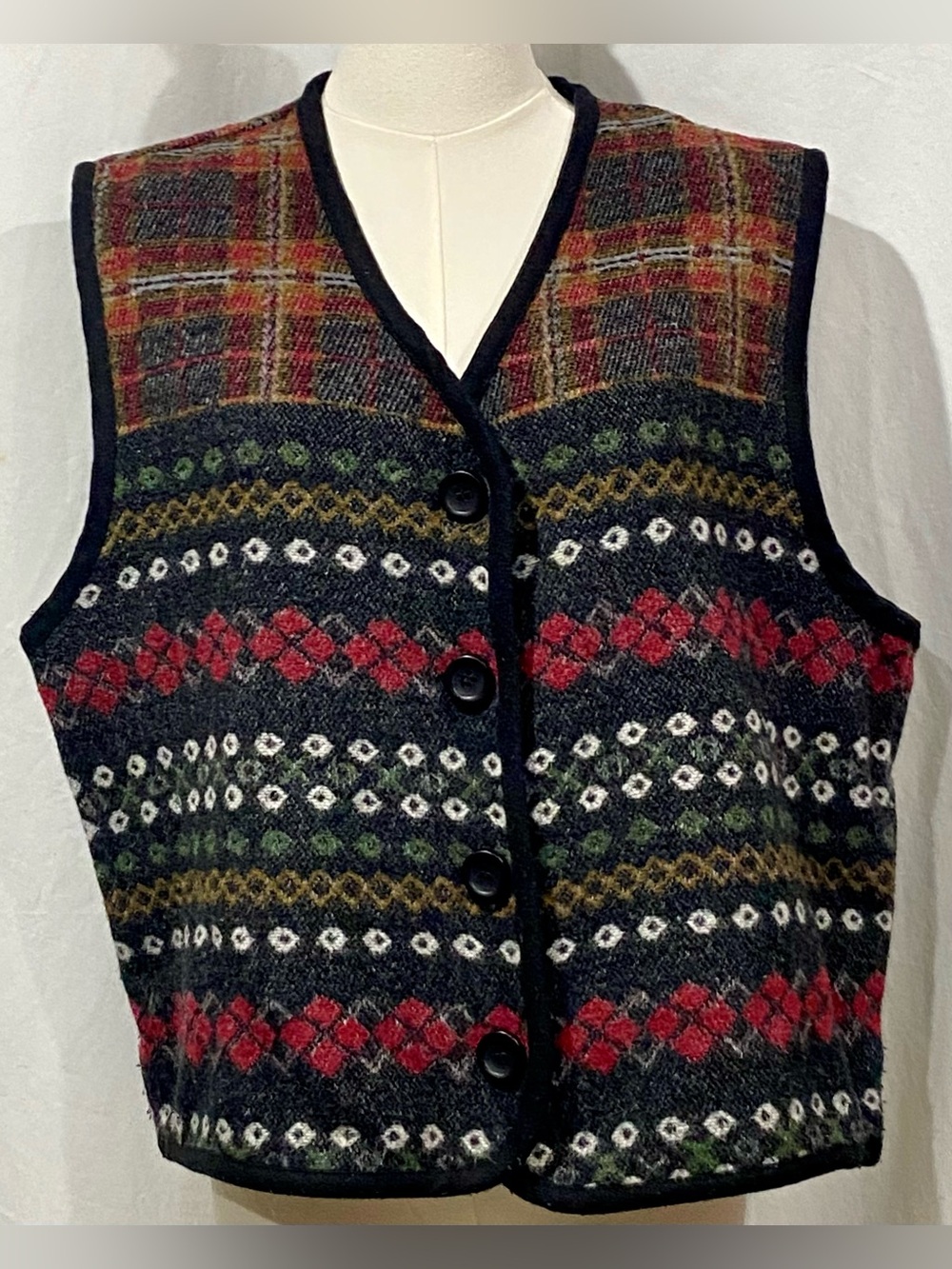 IVY Vintage Classic Black Fair Isle Button Front Sweater Vest Sz. L